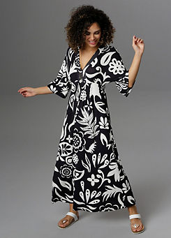 Aniston Print Three Quarter Length Sleeve Maxi Dress