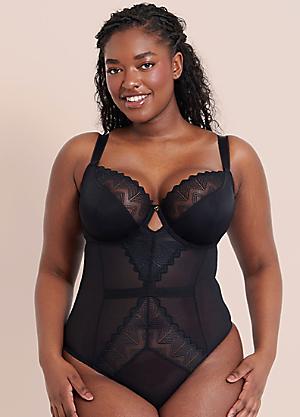 Porno filmda juda chiroyli qiz