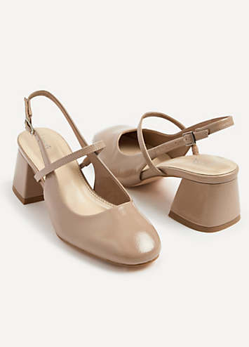 Linzi Averie Nude Faux Patent Leather Closed-Toe Block Heeled Court