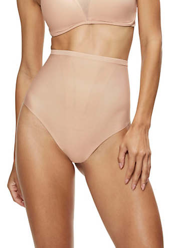 Triumph Aura Spotlight High Leg String Thong in Black | Mish Lingerie