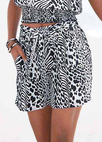 EXOTIC ANIMAL PRINT EVERYDAY SHORTS