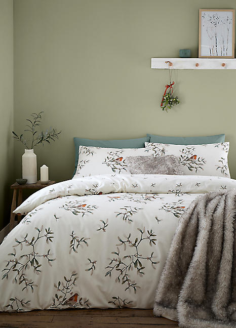 Catherine Lansfield Mistletoe Robins Brushed Cotton Christmas