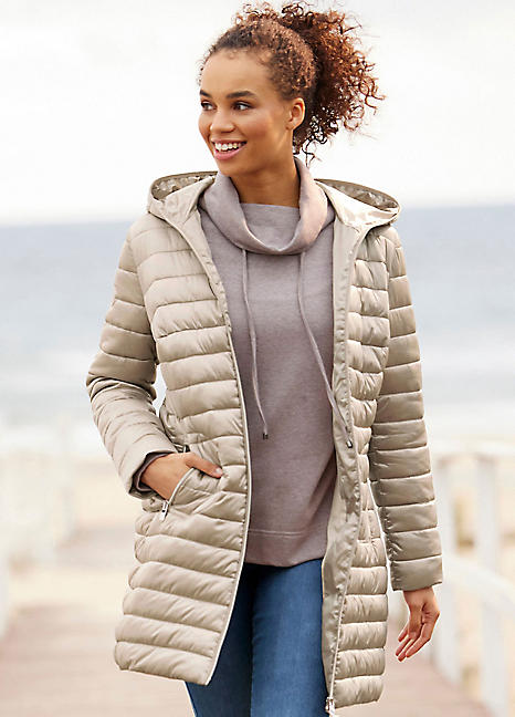 Lightweight quilted hotsell hooded jacket