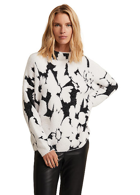 Phase Eight Paigey Floral Jacquard Fluffy Jumper