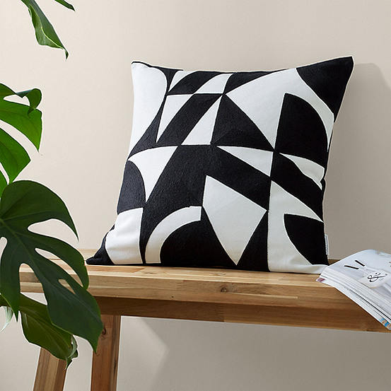 Catherine Lansfield Graphic Geo 45 x 45 cm Filled Cushion