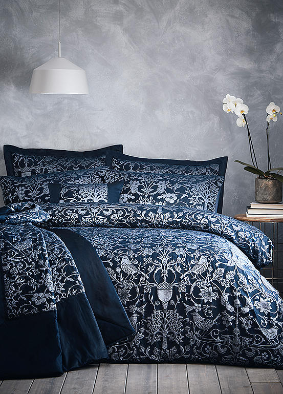 Portfolio Home Oak Tree Midnight Blue Duvet Cover Set Kaleidoscope