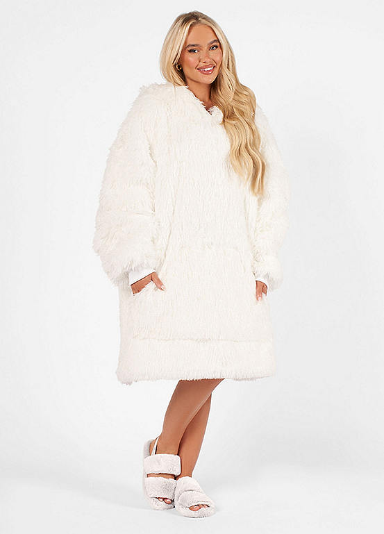 Sienna Fluffy Hooded Fleece Blanket