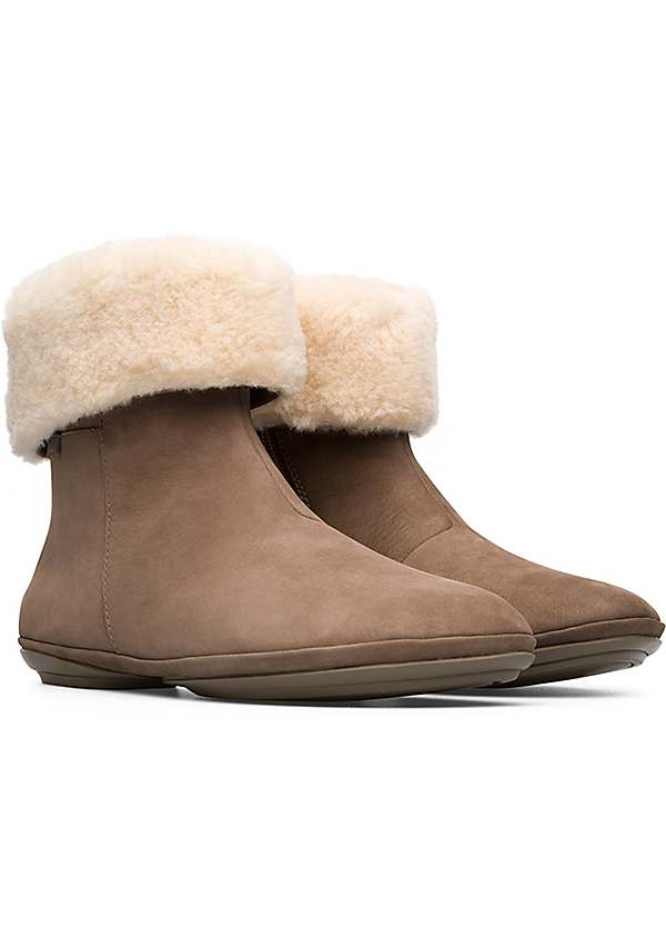 fur trim boots