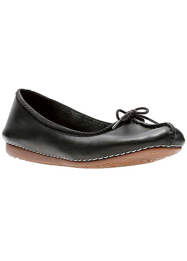 Clarks freckle deals ice black leather