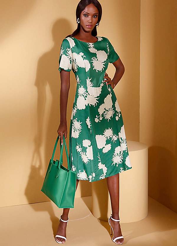 green emerald velvet dress Berylove Women Ruffles Tiered Bridesmaid Dress with Slit Green Floral A Line Maxi Wedding Party Guest Dress, Green / US6
