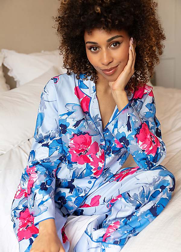 Cyberjammies Womens Paw Print Pajamas Cyberjammies Lyla Floral