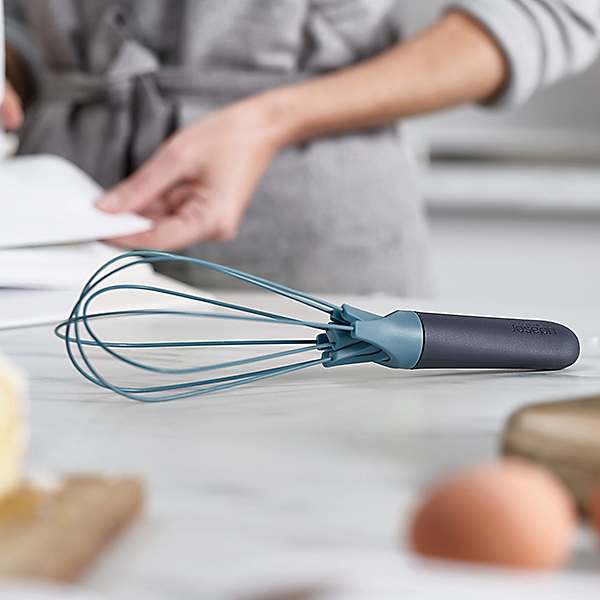 Joseph Joseph Green Twist Whisk