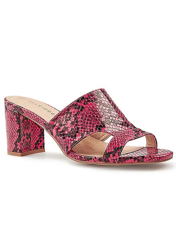 Pink snake 2024 print sandals