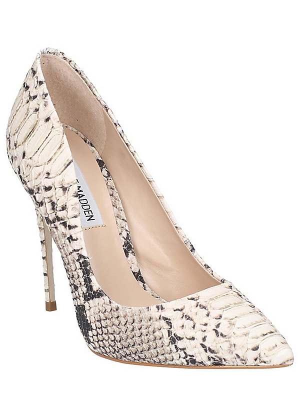 Steve madden women's hot sale daisie rhinestone pumps