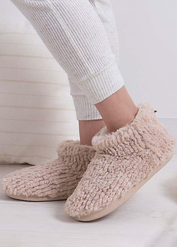 Soft slippers hot sale for womens