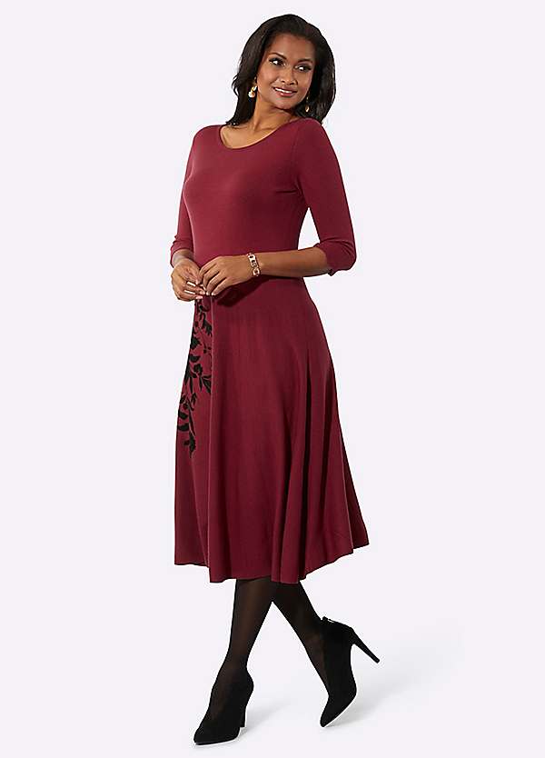 Witt Three-Quarter Sleeve Embroidered Midi Jumper Dress